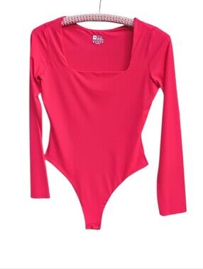 HYZ red Long Sleeve Square Neck Bodysuit  sz M NEW